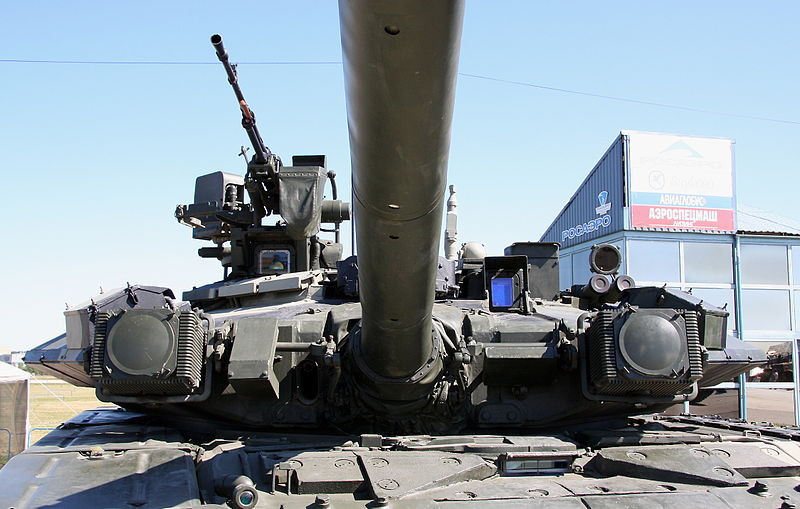 Dây tiếp đạn của súng bằng thép, tái sử dụng nhiều lần; cửa tiếp đạn từ bên phải súng, nhưng có thể tùy chỉnh từ bên trái nếu muốn. Các vỏ đạn sau khi bắn được đẩy ra phía trước thông qua một ống ngắn gắn vào phía bên phải của súng. Về hệ thống phát hỏa, 12,7mm KORD sử dụng cơ cấu cò điện khi súng lắp trên các phương tiện xe tăng, xe cơ giới.