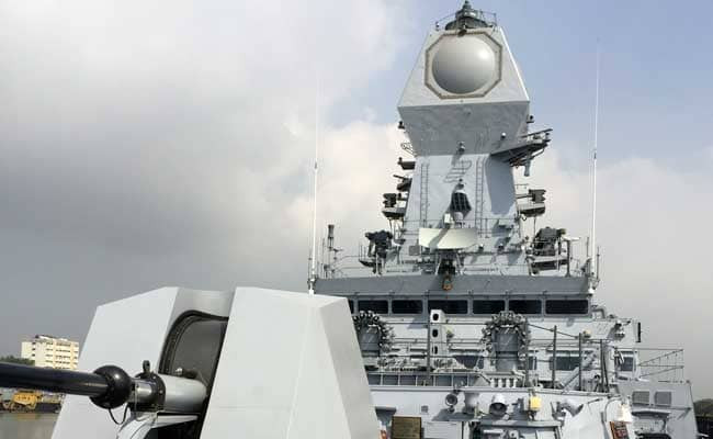 Về hệ thống trinh sát, tàu được trang bị hệ thống radar kỹ thuật số đa năng ELM-2248 MF-STAR tiên tiến, dựa trên công nghệ quét mảng pha chủ động (AESA) mới nhất. ELM-2248 MF-STAR được xem là “mắt thần” của tàu hộ tống tên lửa lớp Sa’ar 6. Ảnh: Radar ELM-2248 - Nguồn: Nguồn: Wikipedia.