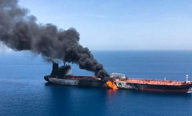 Trước những hành động cứng rắn của cả Mỹ và Iran, dư luận quốc tế lo ngại các hành động của hai bên sẽ dẫn đến xung đột; và việc Iran tuyên bố sẽ khóa eo biển Hormut, nếu xét thấy có các hoạt động thù địch gia tăng đối với nước này; nếu như vậy, các tàu vận tải của Mỹ trên vịnh Ba Tư và Vịnh Oman sẽ gặp nguy hiểm.