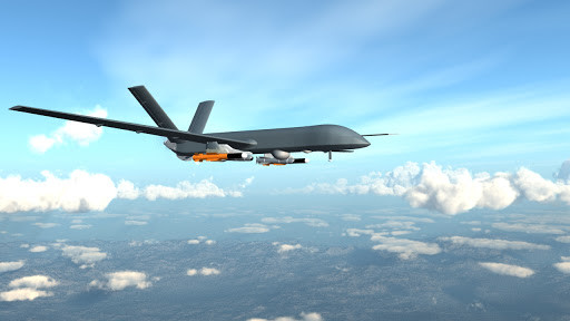 Trước khi quân đội Ấn Độ đưa ra các yêu cầu mua sắm này, phía đối thủ Pakistan đã cho triển khai các UAV vũ trang CH-4 “Rainbow” mà họ mua từ Trung Quốc tới khu vực biên giới Kashmir với Ấn Độ. Các UAV này có sức tấn công mạnh mẽ và có thể triển khai tại nhiều khu vực nhằm vào mục đích quân sự. Ảnh: Máy bay không người lái CH-4 với vũ khí mang theo.