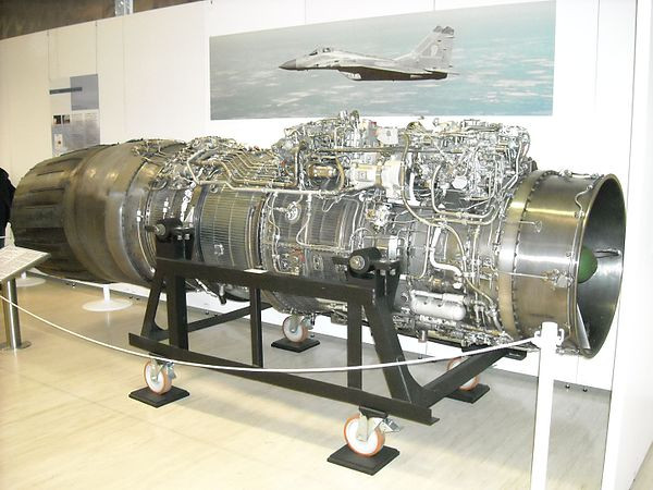 Cụ thể, MiG-21-97 sẽ được tái trang bị động cơ Turbofan Klimov RD-33 của dòng máy bay tiêm kích nổi tiếng MiG-29. Động cơ này được phát triển từ năm 1968, sản xuất hàng loạt năm 1981, các phiên bản hiện đại của chúng vẫn còn sản xuất đến ngày nay cho cả thế hệ MiG-35 tối tân.