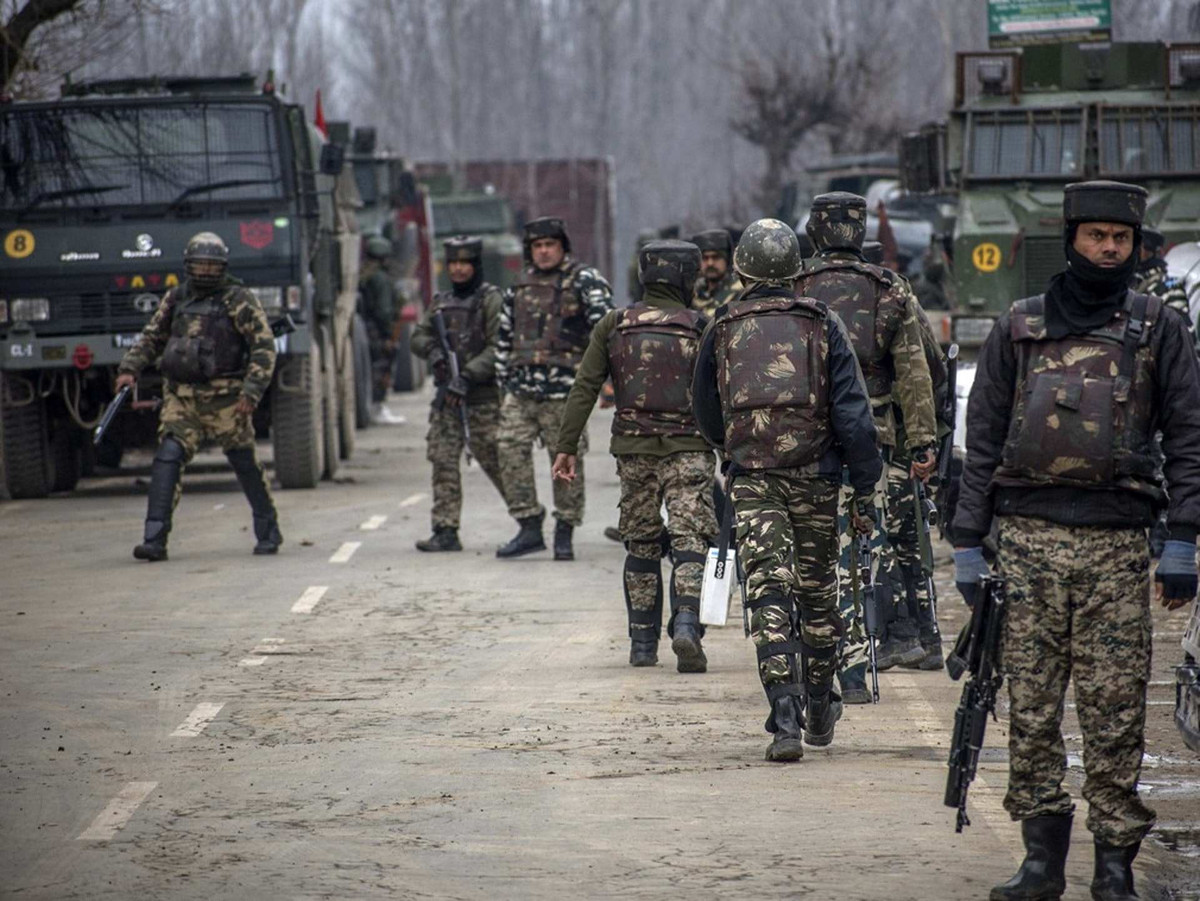 Trong thời gian vừa qua, trong bối cảnh căng thẳng gia tăng với Trung Quốc tại khu vực biên giới, Ấn Độ cần khẩn cấp một số lượng lớn vũ khí, và nhiều quốc gia "bạn bè" đã sẵn sàng cung cấp vũ khí với số lượng lớn cho Ấn Độ; trong đó Nga cung cấp nhiều vũ khí cho Ấn Độ nhất. Ảnh: Binh lính Ấn Độ tại khu vực biên giới xung đột với Trung Quốc - Nguồn: Reuters