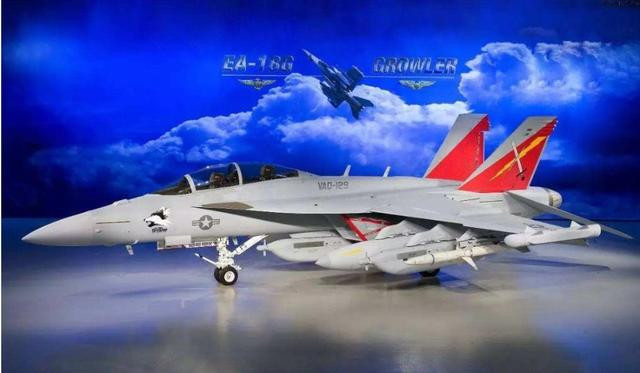 Hải quân Mỹ sẽ hoàn tất việc mua 78 chiếc F/A-18 Block III của Boeing với giá 4 tỷ USD; trong đó một số chiếc sẽ được sản xuất mới, số còn lại sẽ được nâng cấp lên chuẩn Block III. Số máy bay này sẽ vẫn là tiêm kích hạm chủ lực của Hải quân Mỹ trong ít nhất 20 năm nữa.