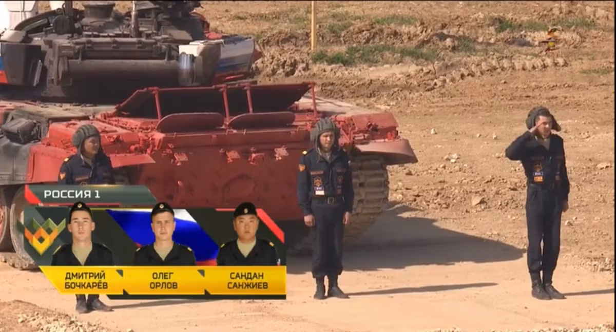 Xe tăng Nga phóng kinh hoàng 80km/h, giành lại ngôi đầu từ Trung Quốc Xe tang Nga phong kinh hoang 80km/h, gianh lai ngoi dau tu Trung Quoc