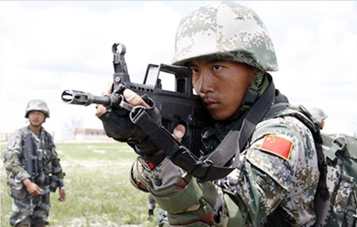 Tuy lực lượng Hải quân Đánh bộ Trung Quốc chưa có khả năng tiến hành các hoạt động tác chiến trên các vùng biển xa, nhưng những động thái về quân sự gần đây cho thấy, Trung Quốc đang thiên về phát triển lực lượng HQĐB đa năng, hiện đại, theo mô hình HQĐB Mỹ. Ảnh: Lính HQĐB Trung Quốc luyện tập - Nguồn: Wikipedia.