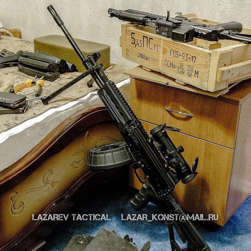 Sau một thời gian sử dụng, súng đã được phản hồi bởi nhiều ý kiến nhận xét và đề xuất chỉnh sửa mẫu súng và nhiều ý kiến đã được thực thi và khắc phục. Ảnh: Một khẩu RPK-16 của Nga.