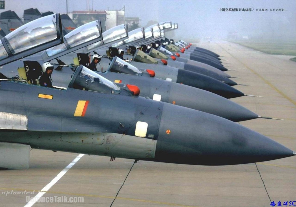 Sau khi Liên Xô tan rã, kinh tế Nga rơi vào khủng hoảng, nhất là ngành công nghiệp quốc phòng. Vào thời điểm này, Nhà máy Komsomolsk trên sông Amur có nguồn tài chính mạnh nhất vì sản xuất Su-27 xuất khẩu cho Trung Quốc. Ảnh: Máy bay chiến đấu Su-27 mà Nga bán cho Trung Quốc - Nguồn: DefenceTalk.