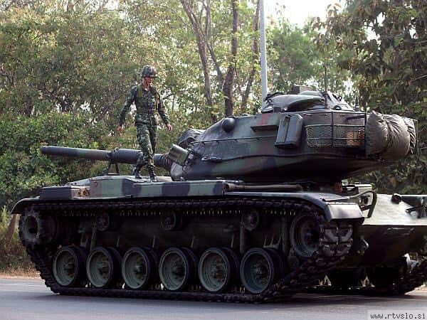 Xe được chia làm 3 khoang: Phía trước là khoang điều khiển, ở giữa là khoang chiến đấu và cuối cùng là khoang động cơ. Các xe M-60A1 này đang được Thái Lan lên kế hoạch hiện đại hóa theo bản A3.