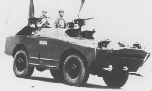 Đã có khoảng 11.500 chiếc được sản xuất BRDM-1 được sản xuất từ năm 1957 đến năm 1966; và phần lớn số xe này được biên chế cho Hồng quân Liên Xô. Ảnh: Xe trinh sát BRDM-1. Nguồn: Wikipedia.