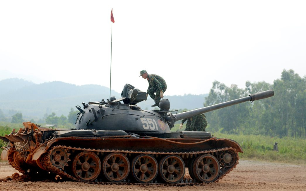 Có thể so sánh một cách ví von, nếu so T-54 với T-72 đời đầu thì chẳng khác nào “đang đi xe đạp lên ô tô”, nhưng nếu đem so T-54 với T-72B3 thì không khác nào “đang đi xe đạp lên máy bay”.
