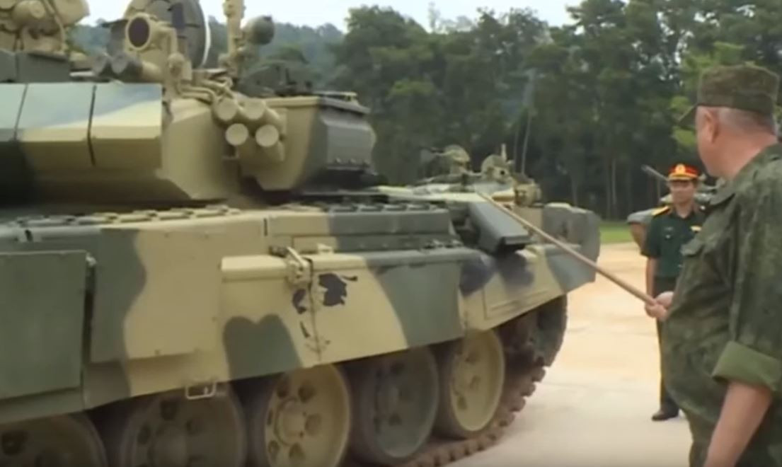 Đặc biệt, T-90 là chiếc xe tăng đầu tiên ở Việt Nam với hệ thống làm mát giúp giữ gìn sức chiến đấu kíp lái trong điều kiện khí hậu nhiệt đới.