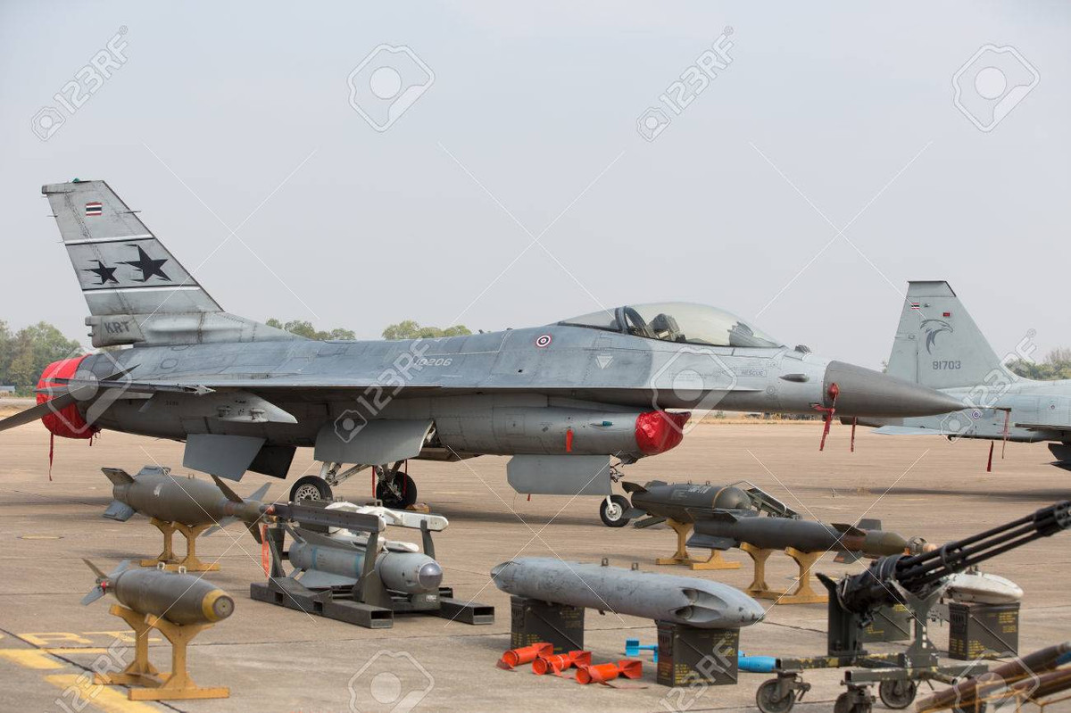 Dù đã khá cũ, nhưng với tiềm năng nâng cấp lớn, số máy bay F-16 của Thái Lan hiện nay được đánh giá về mặt công nghệ tương đương phiên bản C/D Block 50/52+ khi có thể triển khai tên lửa đối không tầm xa AIM-120, bom thông minh Paveway.