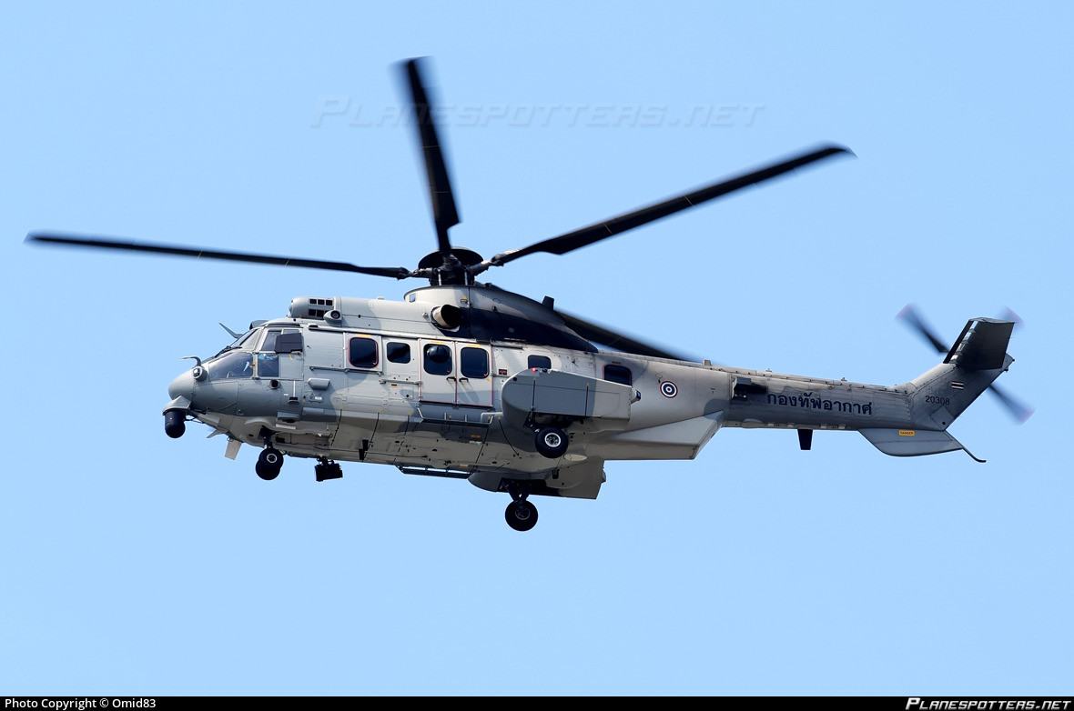 Lực lượng trực thăng RTAF hiện có khoảng 50 chiếc mua của Mỹ và Pháp. Trong đó, đóng vai trò vận tải - yểm trợ nòng cốt là 16 chiếc UH-1H đã khá cũ và 14 chiếc EC135/725 của Pháp. Số còn lại là máy bay dùng để phục vụ VIP (các thành viên hoàng gia, chính phủ).