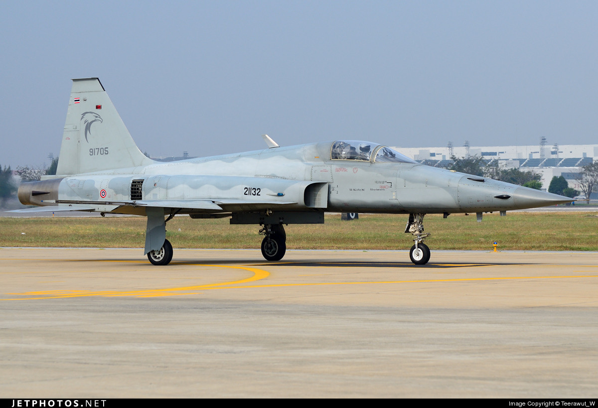 Ngoài ra, do vấn đề tài chính mà tới nay Thái Lan vẫn phải duy trì 34 máy bay F-5 Tiger II cũ. Họ đã nỗ lực nâng cấp ít nhất 14 chiếc trong số đó lên chuẩn T Super Tigris tương đương với tiêm kích thế hệ 4.