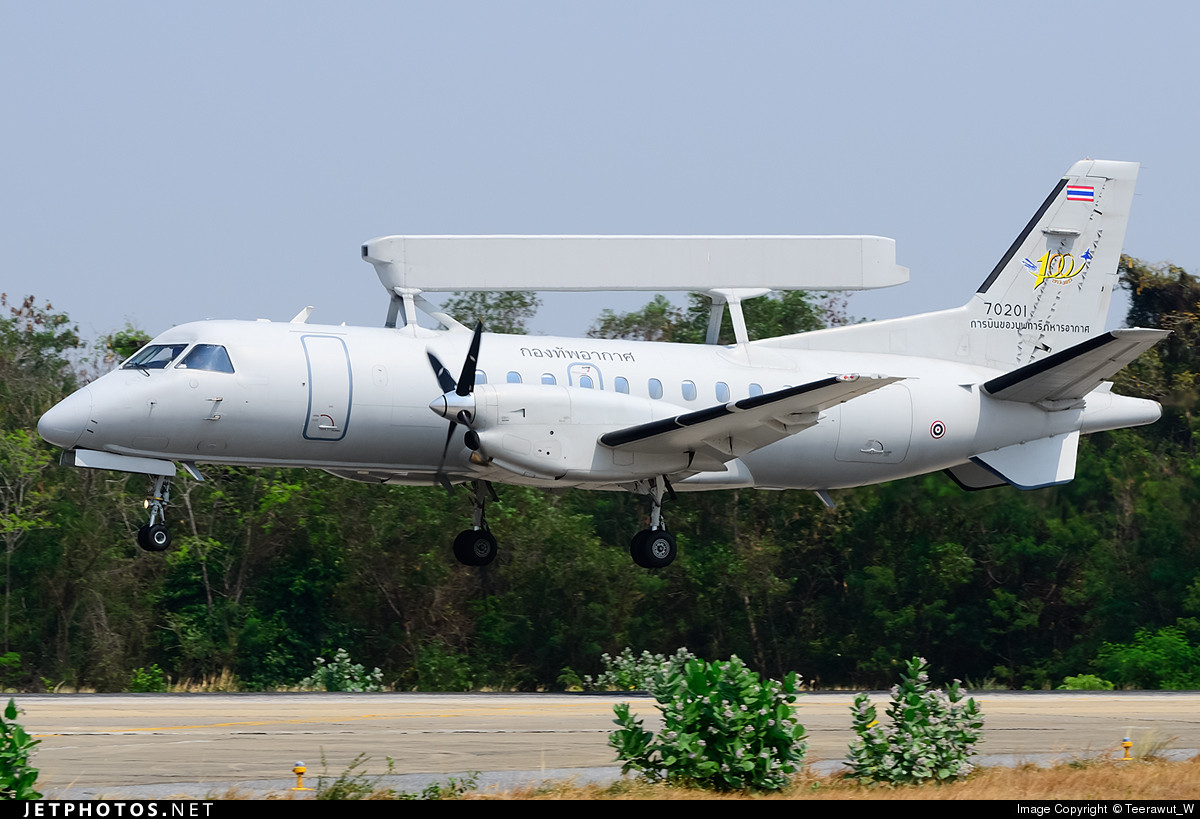 Đáng chú ý, RTAF là một trong những lực lượng hiếm hoi ở khu vực Đông Nam Á trang bị máy bay chỉ huy - cảnh báo sớm đường không. Hiện họ có trong tay 2 chiếc Saab 340 AEW&amp;C của Thụy Điển, trang bị radar Erieye có tầm trinh sát đến 450km.