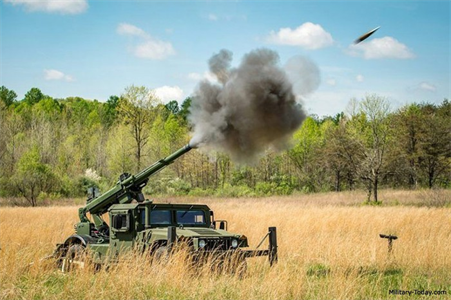 Hawkeye là vũ khí lý tưởng về hỏa lực pháo binh, đảm bảo hỏa lực cho các đơn vị đổ bộ đường không, làm nhiệm vụ giữ vững đầu cầu đổ bộ, để có thể đưa những vũ khí hạng nặng hơn vào chiến đấu; hoặc các phân đội bộ binh chiến đấu nhỏ lẻ, đáp ứng yêu cầu chiến thuật.