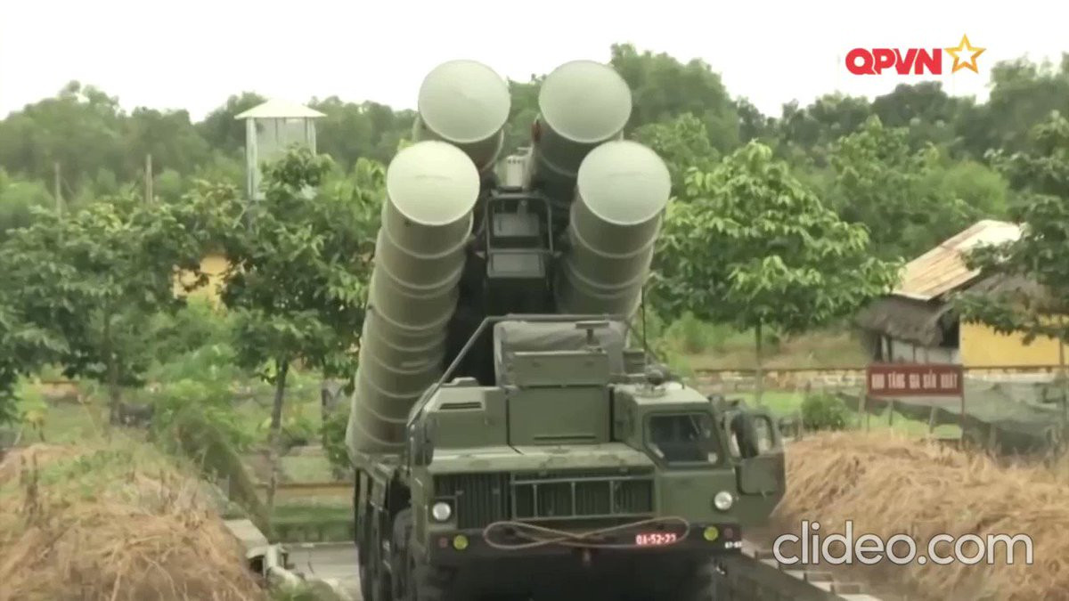 Bên cạnh đó, cũng theo nhà sản xuất, hệ thống S-300 có thể sử dụng để tấn công các mục tiêu mặt đất khi thật sự cần thiết mà không còn cách nào khác.