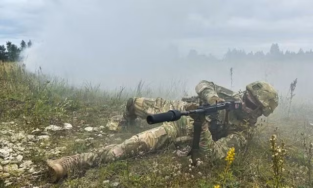 Ngay từ thời kỳ Liên Xô, một số đơn vị tinh nhuệ đã trang bị và sử dụng thiết bị giảm thanh và đã tích lũy được nhiều kinh nghiệm chiến đấu - Nguồn: BQP Nga.