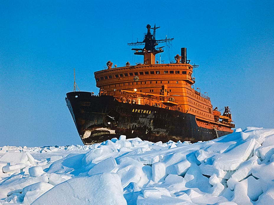 Lớp tàu phá băng Artkika được Moscow coi như một công cụ trung tâm trong chinh phục Bắc Cực, đảm bảo tuyến đường vận chuyển huyết mạch Bắc Cực, tuyến đường mà Tổng thống Nga Putin đã đặt nhiều hy vọng về tương lai kinh tế của Nga.