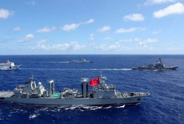 Mục đích của cuộc c nhằm thúc đẩy và duy trì các mối quan hệ hợp tác quan trọng, đảm bảo an toàn cho tuyến đường biển và an ninh cho khu vực Ấn Độ - Thái Bình Dương “tự do, cởi mở”. Do các hành động quân sự hóa Biển Đông, đi ngược với quan điểm trên, nên Trung Quốc tiếp tục không được mời tham dự RIMPAC-2020. Ảnh: Tàu hải quân Trung Quốc tham gia cuộc tập trận RIMPAC-2016.