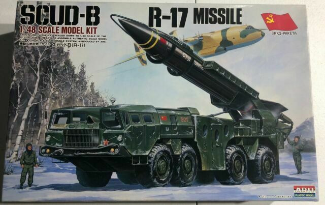 Theo ước tính của nhà phân tích quân sự Mỹ Steven Zaloga cho biết, tổng số tên lửa Scuds các phiên bản được sản xuất vào khoảng 10.000 quả đạn, số xe phóng khoảng 800 chiếc; sau khi Liên Xô tan rã, Nga đã loại tên lửa Scud ra khỏi biên chế chiến đấu. Ảnh: Tên lửa đạn đạo Scud-B - Nguồn: Wikipedia.