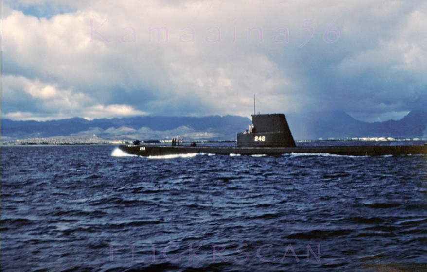 Khoảng 14h chiều ngày 1/4/1962, thời tiết nắng ấm mát mẻ, thủy triều sông Sài Gòn đang dâng, tàu ngầm USS Bluegill (SS-242) của Hải quân Mỹ được lệnh từ cửa biển Vũng Tàu tiến vào sông Sài Gòn. Ảnh: Flick