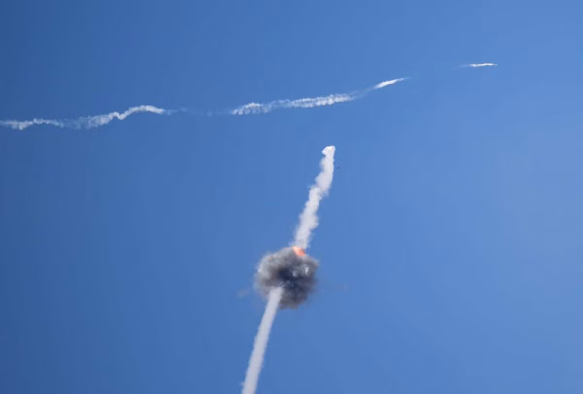 Thậm chí, tên lửa cũng có khả năng đánh chặn tên lửa đạn đạo chiến thuật với tầm bắn tác chiến tối đa 25-30km. Ảnh: Grigory Bedenko