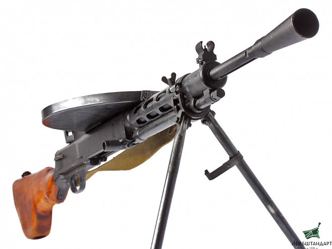 Không chỉ được quân đội Liên Xô yêu thích, súng máy DP còn được kẻ thù của họ như quân đội Đức và Phần Lan sử dụng. Ảnh: Trung liên Degtyarev - Nguồn: Wikipedia.