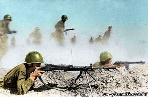 Khẩu DP được sử dụng lần đầu trong cuộc xung đột Trung - Xô năm 1929, sau đó thử lửa tại cuộc nội chiến ở Tây Ban Nha, trong các trận đánh với quân phiệt Nhật Bản ở Khalkhin-Gol, trong cuộc chiến tranh Liên Xô - Phần Lan năm 1939-1940. Ảnh: Một tổ trung liên Degtyarev của Hồng quân - Nguồn: Wikipedia.