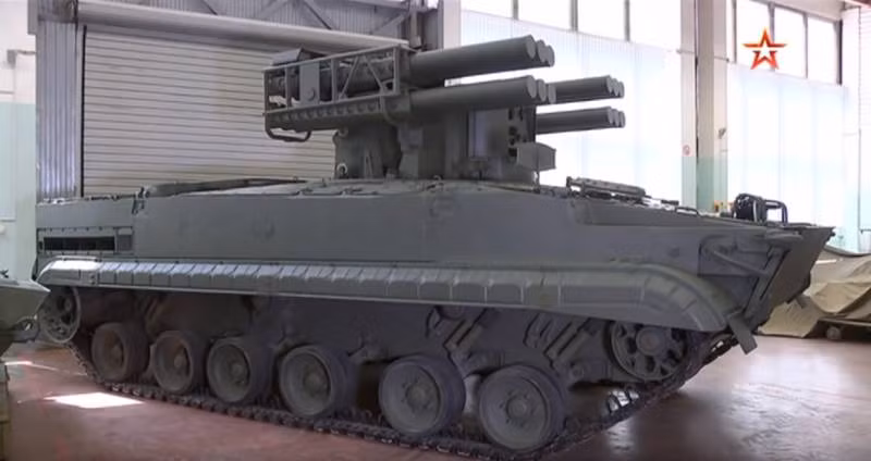 Tên lửa Birdcatcher trang bị cho các lực lượng mặt đất sẽ có tầm bắn xa hơn phiên bản giành cho lực lượng đổ bộ đường không. Các công việc thiết kế, thử nghiệm đánh giá sẽ được hoàn thành vào cuối năm 2022. Ảnh: Hệ thống phòng không Sosna trên khung gầm BMP-3. Nguồn: Zvezda