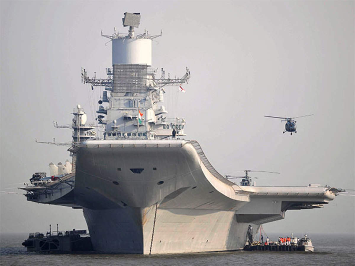 Cuối cùng Ấn Độ cũng có tàu sân bay, tuy nhiên việc bảo hành với một con tàu lớn như vậy là không hề đơn giản; ví dụ hệ thống động lực trên tàu, tất cả 8 nồi hơi đều mới, nhưng Ấn Độ đã phát hiện ra những khiếm khuyết của “trái tim” con tàu. Ảnh: Tàu sân bay Vikramaditya - Nguồn: Hải quân Ấn Độ