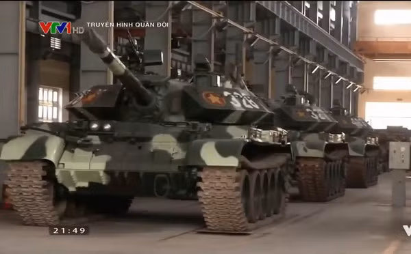 Tuy nhiên, việc thay thế pháo 100mm chuẩn Liên Xô trên T-54B sang pháo 105mm chuẩn NATO lại không hợp lý, nó làm ta không thể tự chủ được nguồn đạn pháo, tốn kém trong đảm bảo hậu cần trong khi hỏa lực mạnh hơn không bao nhiêu. Động cơ xe cũng không được thay mới mà chỉ tăng thêm công suất, trong khi phải tải trọng tăng lên rất nhiều làm ảnh hưởng đến khả năng cơ động của xe, súng cối 60mm bổ sung xem như cũng là không cần thiết. Do đó, phiên bản nâng cấp T-54M3 do Israel thực hiện đã không được chấp nhận và chỉ có duy nhất một nguyên mẫu.