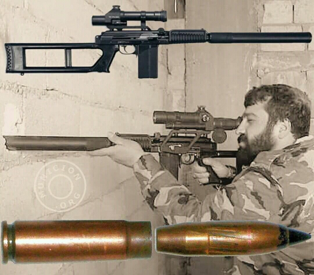 Đối với việc sử dụng đạn PAB-9 trên VSK-94, nó có thể xuyên thép dày 8mm ở khoảng cách 100m. VSK-94 được sử dụng bởi các lực lượng đặc biệt cho những nhiệm vụ như tiêu diệt các mục tiêu là con người bao gồm cả đối tượng mặc áo giáp chống đạn, hoặc các phương tiện không được bọc thép ở khoảng cách lên đến 400m. VSK-94 chính thức được đưa vào biên chế từ năm 2002. Ảnh: Sử dụng VSK-94 thực tế trên chiến trường Syria.