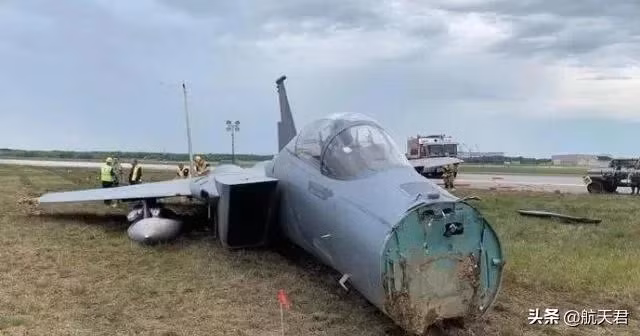 Như vậy trong khoảng thời gian chỉ hơn một tháng, Không quân Mỹ đã phá vỡ kỷ lục về tai nạn máy bay quân sự; các loại máy bay bị tai nạn, đều thuộc loại hiện đại của Không quân Mỹ; trong đó đáng chú ý là 2 máy bay chiến đấu tàng hình, thuộc hai phiên bản khác nhau. Kỷ lục rơi máy bay này, chỉ có không quân Ấn Độ là nới có thể sánh kịp. Ảnh: Một chiếc F-15C của Không quân Mỹ bị tai nạn.