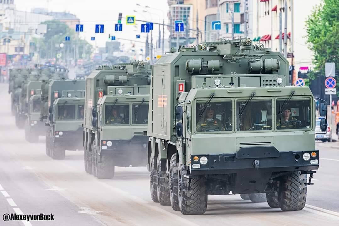 Tổ hợp tên lửa phòng thủ bờ biển Bal-E: Là tổ hợp được Nga phát triển nhằm thay thế các tổ hợp tên lửa phòng thủ bờ biển 4K51 Rubezh đã phục vụ trong biên chế từ cuối những năm 1980.