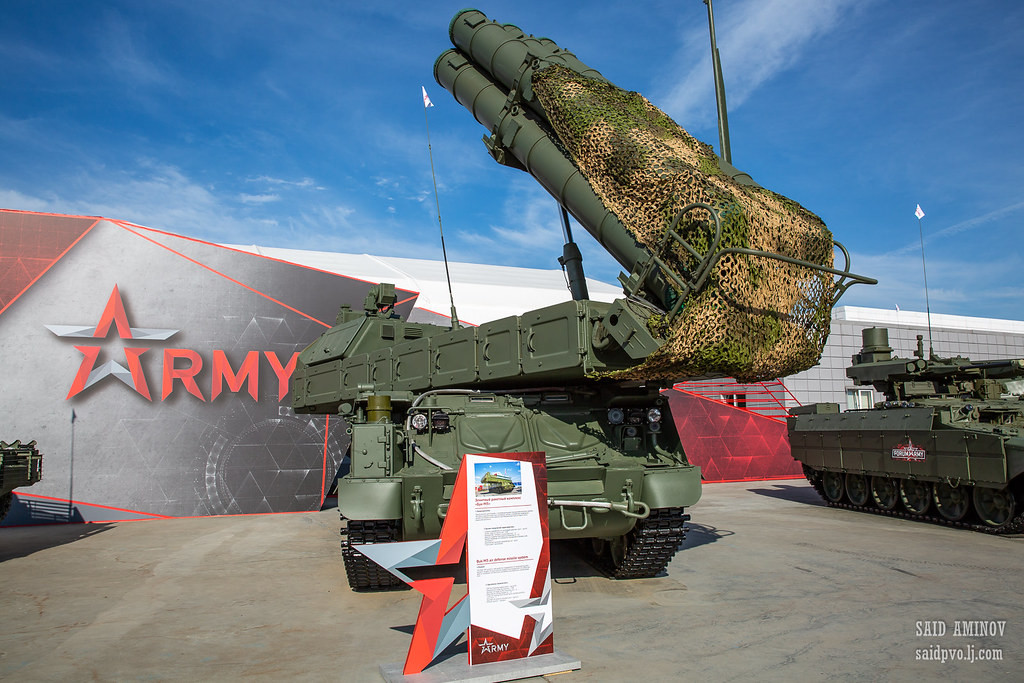 Điều này cho thấy sự quan tâm lớn của các đối tác nước ngoài đối với vũ khí Nga và diễn đàn này có tầm quan trọng đặc biệt với các doanh nghiệp công nghiệp quốc phòng Nga để quảng bá sản phẩm của mình.
