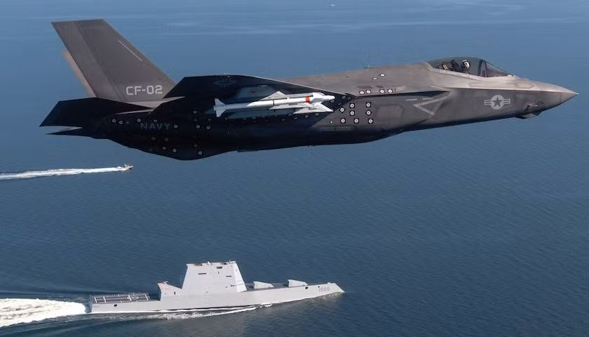Tập đoàn Lockheed Martin mới đây đã chia sẻ trên trang web F-35.com 9 sự thật về phiên bản trên hạm F-35C của dòng máy bay tiêm kích tàng hình thế hệ thứ 5 F-35. Ảnh: Wikipedia