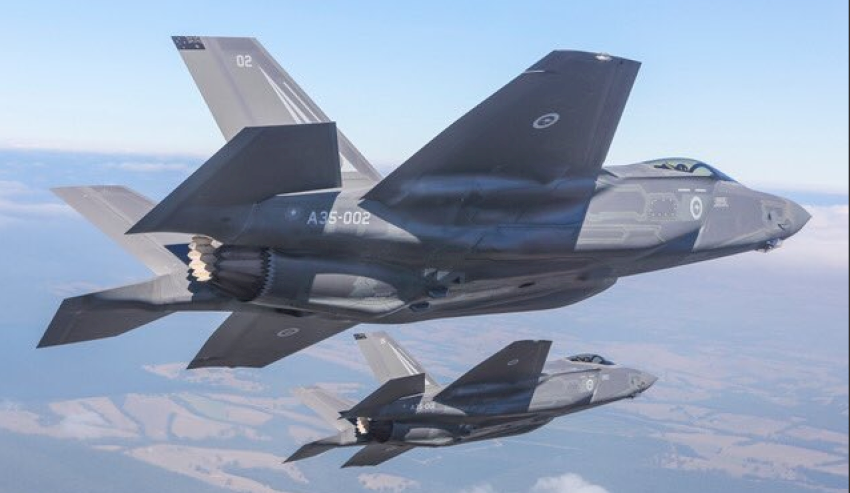 Ngày 25/11/2009, Không quân Hoàng gia Australia (RAAF) đã đặt hàng lô 14 chiếc máy bay tiêm kích F-35 Lightning II với giá thành hơn 2 tỷ USD. Chiếc F-35A đầu tiên đã được bàn giao cho Australia ngày 10/12/2018. Ảnh: Máy bay F-35A của RAAF - Nguồn: Wikipedia