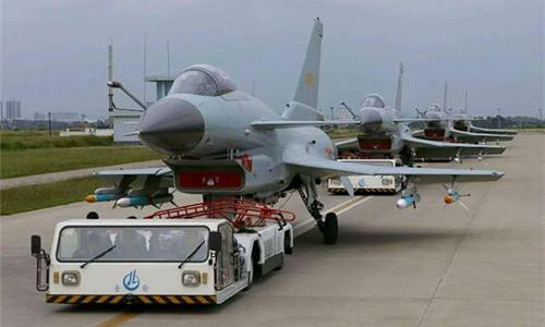 Vào ngày 24/6, sau khi Hook và Kraft báo cáo với Hội đồng Bảo an, một nhà ngoại giao Trung Quốc yêu cầu được dấu tên nói: "Không thể thông qua dự thảo, vì dự thảo nghị quyết của Mỹ về cơ bản là tiếp tục chính sách áp lực của Mỹ đối với Iran; do vậy không có giá trị hoặc cơ sở để thảo luận". Ảnh: Chiến đấu cơ J-10C của Trung Quốc mà Iran có thể mua.