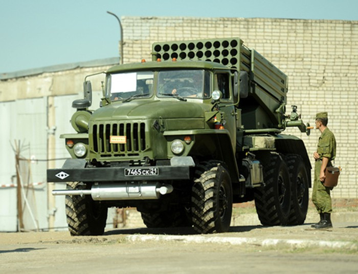 Với hai loại đạn này, Tornado-G đã giải quyết một phần về độ chính xác và cự ly bắn, khi sử dụng các loại đạn phản lực có dẫn đường bằng vệ tinh GLONASS, mức chính xác rất cao, độ lệch mục tiêu thường không quá vài mét. Ảnh: PPL Tornado-G - Nguồn: Wikipedia. Ảnh: PPL Tornado-G - Nguồn: Wikipedia.