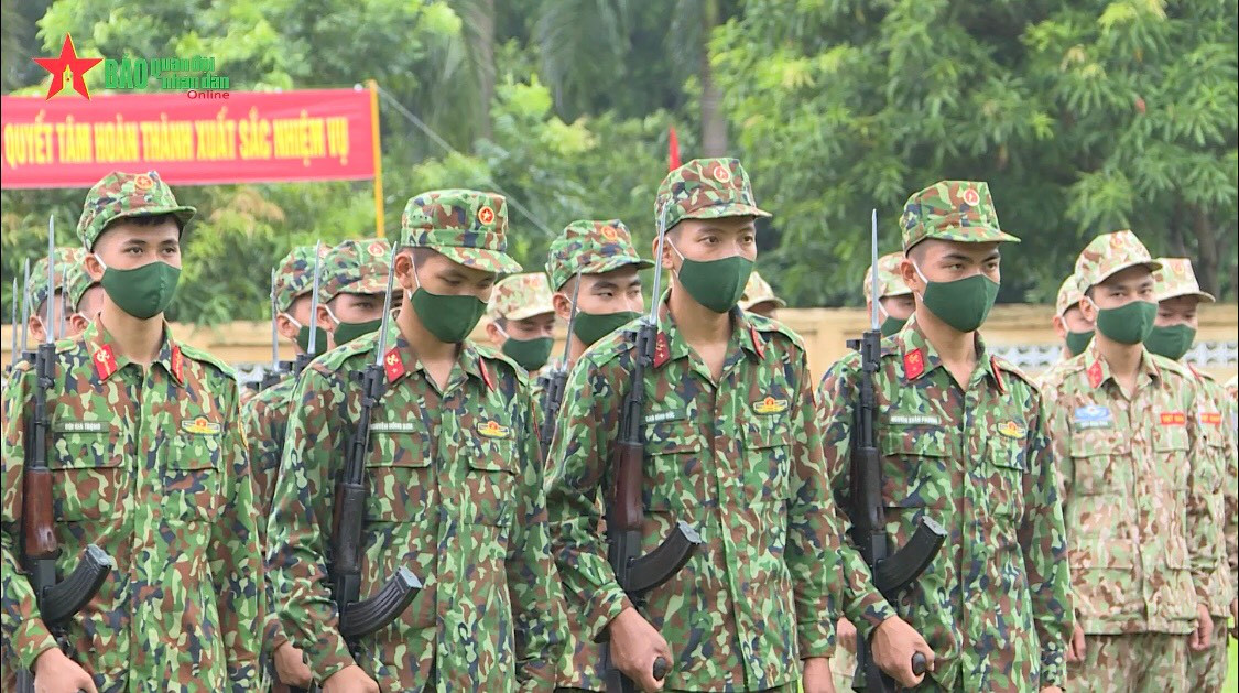 Hằng năm, Binh chủng Công binh đã chỉ đạo cho các Lữ đoàn 229, 239, 249, Tiểu đoàn 93 tổ chức huấn luyện Đội công binh tham gia hoạt động Gìn giữ hòa bình của Liên Hợp Quốc đúng chương trình quy định, bồi dưỡng tiếng Anh cho các đội viên. Ảnh: Khối chiến sĩ của Binh chủng Công binh trong buổi lễ ra quân - Nguồn: QĐND