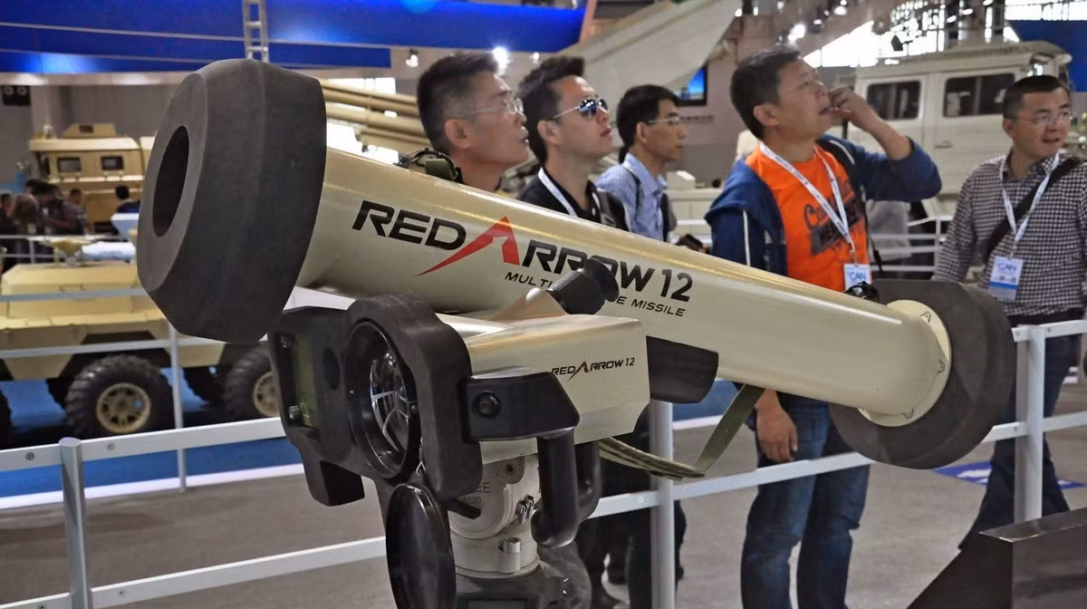 HJ-12 là loại tên lửa đa năng, có khả năng tiêu diệt các loại xe tăng, xe bọc thép, xe cơ giới; các loại công sự, tàu thuyền trên sông, gần bờ và thậm chí là cả trực thăng đang bay treo đổ quân.