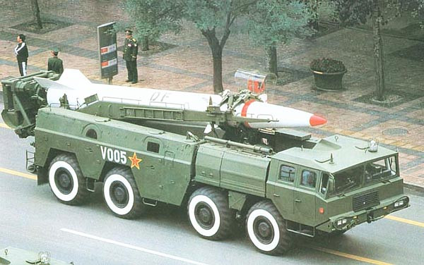 Việc chậm đưa vào biên chế các loại tên lửa đạn đạo chiến thuật, chứng tỏ Trung Quốc chưa có những tiến bộ trong phát triển tên lửa đạn đạo chiến thuật, hoặc họ không đủ khả năng biên chế tên lửa đạn đạo chiến thuật trên quy mô lớn. Ảnh: Tên lửa đạn đạo chiến thuật DF-11 của Trung Quốc - Nguồn: Wikipedia