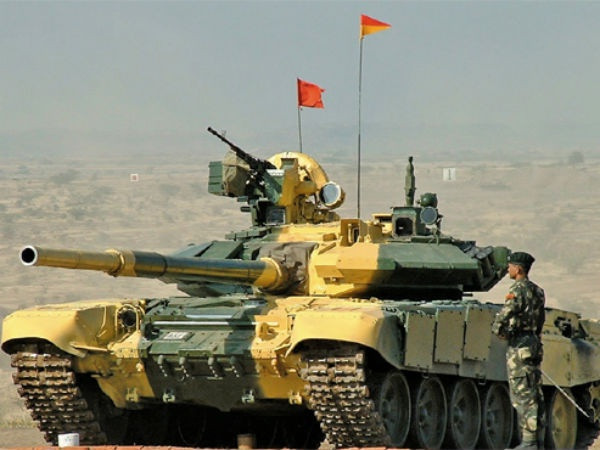 Vào tháng 5/2015, Tổng cục Kiểm toán và Thanh tra của Ấn Độ (CAG) công bố một thông tin sốc đó là, quân đội Ấn Độ chỉ có đủ đạn dược cho 20 ngày tham chiến cường độ cao. Hậu quả là Ấn Độ phải phụ thuộc nhiều vào nhập khẩu đạn pháo với giá cao. Ảnh: Ấn Độ vẫn phải phụ thuộc vào nguồn đạn từ Nga - Nguồn: OneIndia