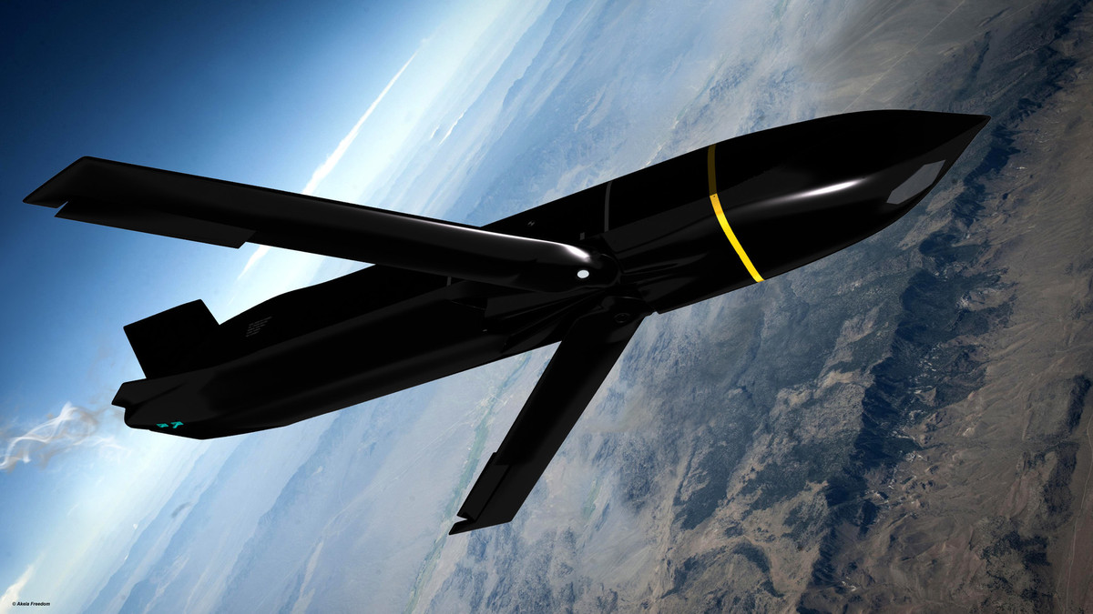 Trước đó, không quân Mỹ đã tiến hành huấn luyện tên lửa chống hạm AGM-158C gần biển Nhật Bản. Với tầm bắn hơn 500 km, AGM-158C là vũ khí chống hạm quan trọng của Quân đội Mỹ trong tương lai.