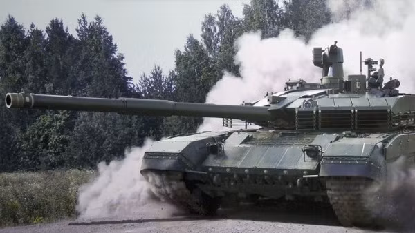 Vào tháng 6/2019, truyền thông Nga đã thông báo về việc trang bị T-80BVM cho một đơn vị khác, đó là Lữ đoàn bộ binh cơ giới độc lập 38 (vùng Amur, Viễn Đông) của lực lượng của Quân khu Đông. Ảnh: Xe tăng T-80BVM - Nguồn: topwar.ru