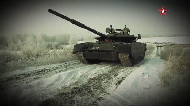 Tuy nhiên, động cơ tua-bin khí có nhược điểm là tiêu thụ nhiều nhiên liệu, cùng với đó là động cơ hoạt động rất nhạy cảm với bụi; tuy nhiên nhiệt độ thấp tại Bắc Cực và Viễn Đông sẽ bù đắp cho các nhược điểm này, và là điều kiện lý tưởng để T-80BVM hoạt động. Ảnh: Xe tăng T-80BVM - Nguồn: topwar.ru