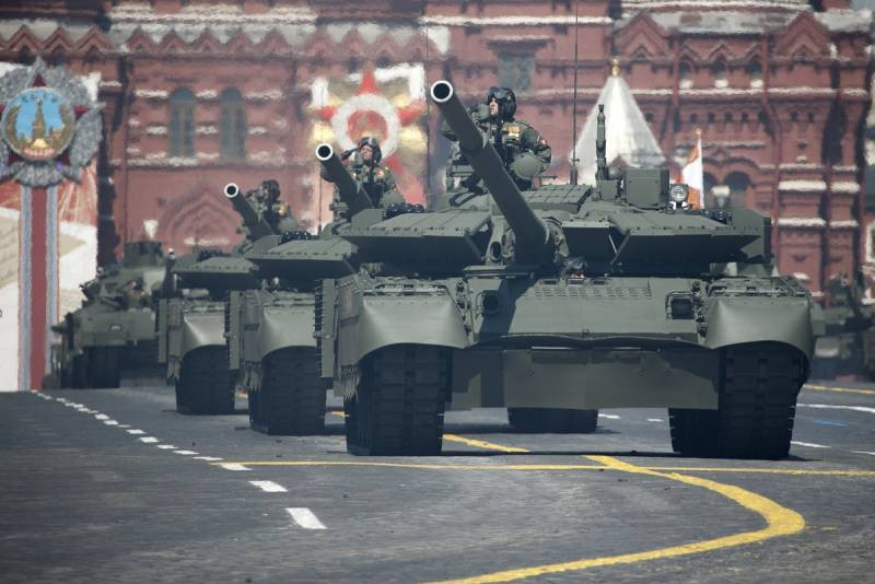 Những đơn vị được trang bị xe tăng T-80BVM là Lữ đoàn thủy quân lục chiến độc lập số 61 của Hạm đội phương Bắc (vùng Murmansk) và Lữ đoàn thủy quân lục chiến độc lập số 40 của Hạm đội Thái Bình Dương (vùng Kamchatka). Ảnh: T-80BVM trên Quảng trường Đỏ, ngày 24/6/2020 - Nguồn: topwar.ru