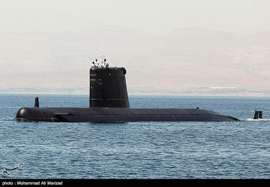 Như vậy, Ấn Độ hiện nay đang gặp rất nhiều vấn đề trên cả hai hướng Trung Quốc lẫn Pakistan. Khi mà xung đột biên giới ở Ladark với Trung Quốc vẫn chưa có dấu hiệu hạ nhiệt trong khi đó đối thủ lâu năm Pakistan lại vừa cho hạ thủy loại tàu ngầm mới, rất nhiều áp lực dồn lên Ấn Độ trong một thời gian ngắn khiến ta muốn thấy được những xử lý của người Ấn sẽ ra sao giữa những chồng chất khó khăn. Ảnh: Tàu ngầm Agosta của Hải quân Pakistan. Video Ấn Độ và Pakistan đấu súng dọc biên giới - Nguồn: VTC14