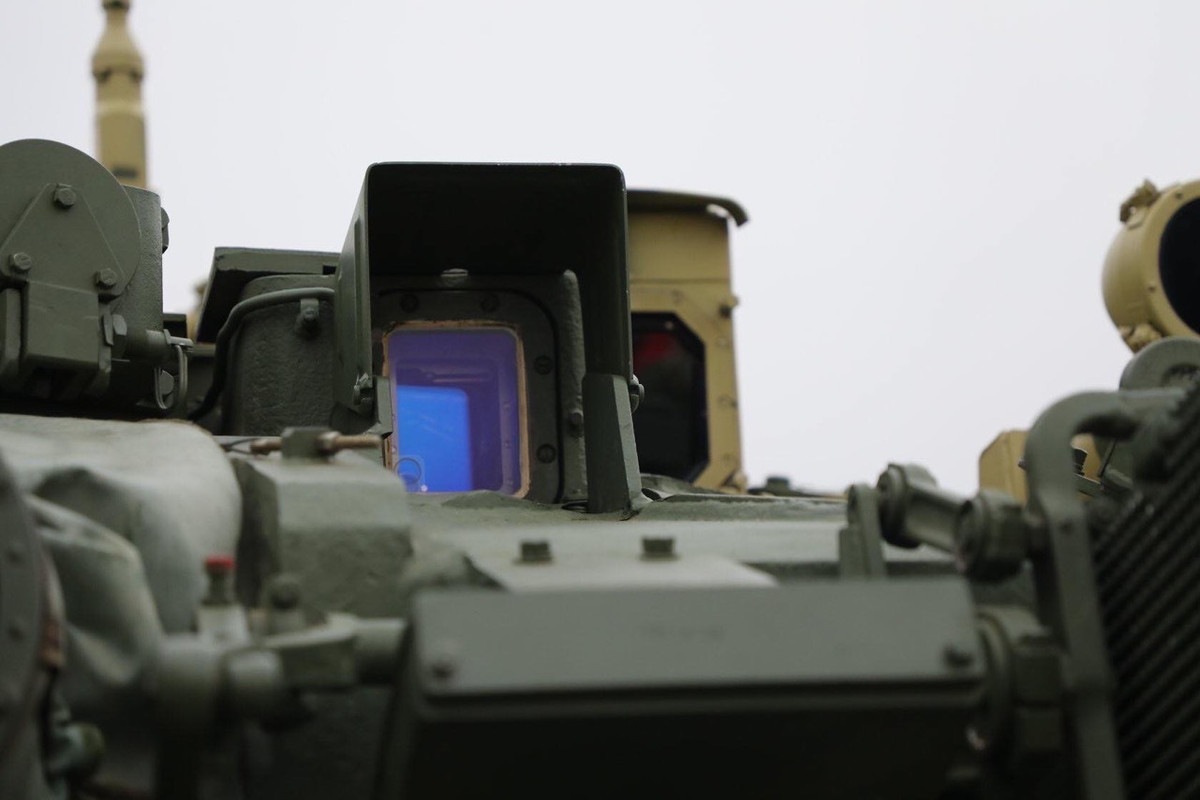9M119M là loại tên lửa hiện đại, chuyên dùng cho dòng xe tăng T-80, T-90 và T-84 Oplot của Ukraine. Ảnh: Cận cảnh kính ngắm pháo thủ trên xe tăng T-90 S/SK Việt Nam.